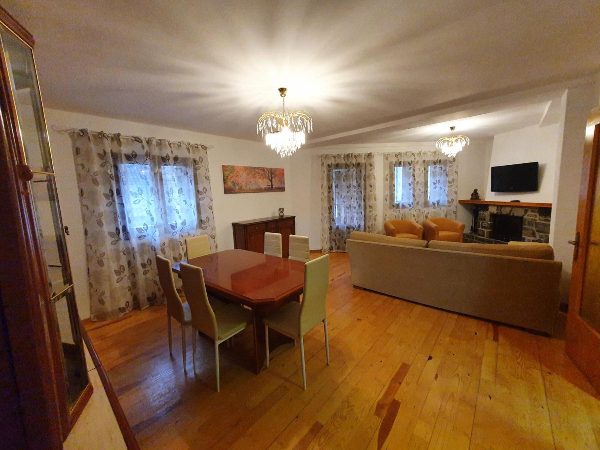 Apartamento Marbore Torla Bilik gambar